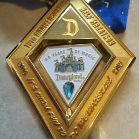 2015 runDisney Half Marathon 10th Anniversary - Picture 4 of 5